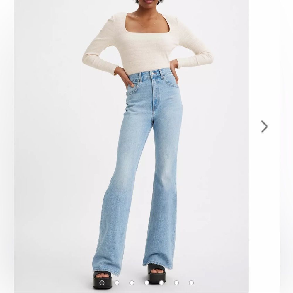 Levi's 70s High Rise Flare Jean 24 x 32 NWT